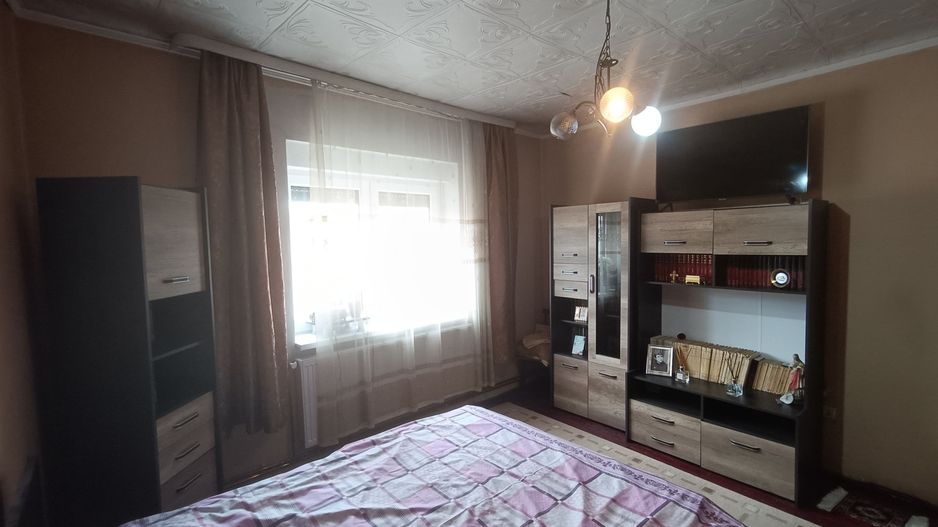 Casă de vanzare cu 4 camere 107 mpu pivnita anexe curte gradina Sebes - Poză 2