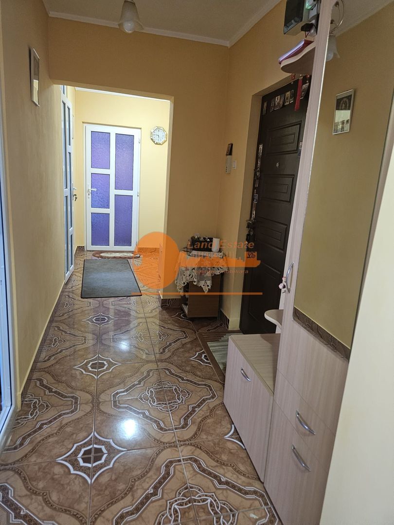 Apartament 4 camere la 10 min de metrou Apărătorii Patriei - Poză 17