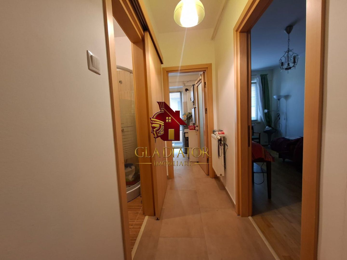 Cartier Visoianu ETAJ 1, bloc 2015, parcare, loc de joaca, statie BUS - Poză 6