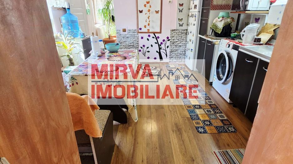 Casă 4 camere, 685 mp teren, renovată 2011 – Mănești, Zalhanaua - Poză 38