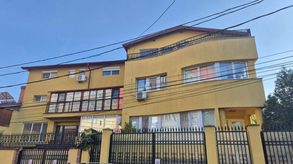 Casa S+P+2 Etaje 502,99 mp - Vatra Luminoasa - Poză 1