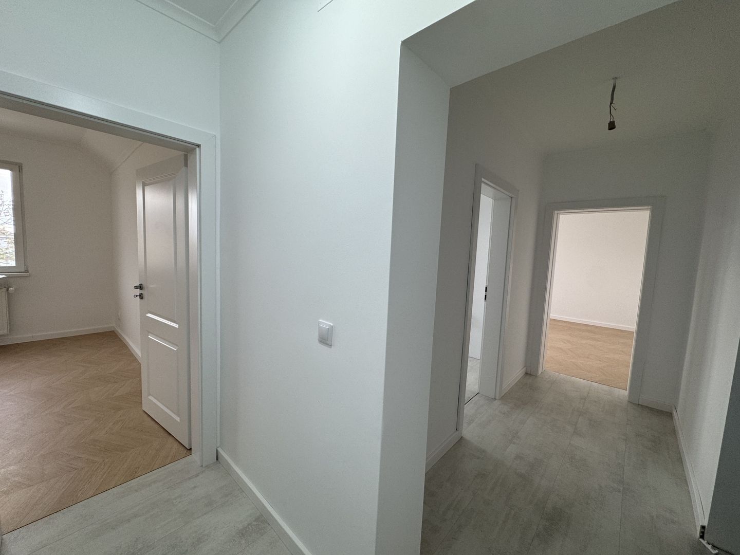 Apartament nr.19 cu 2 camere, boxa si parcare incluse in pret - Poză 1