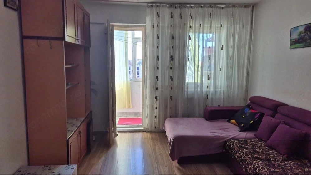 apartament decomandat 2 camere - Poză 1