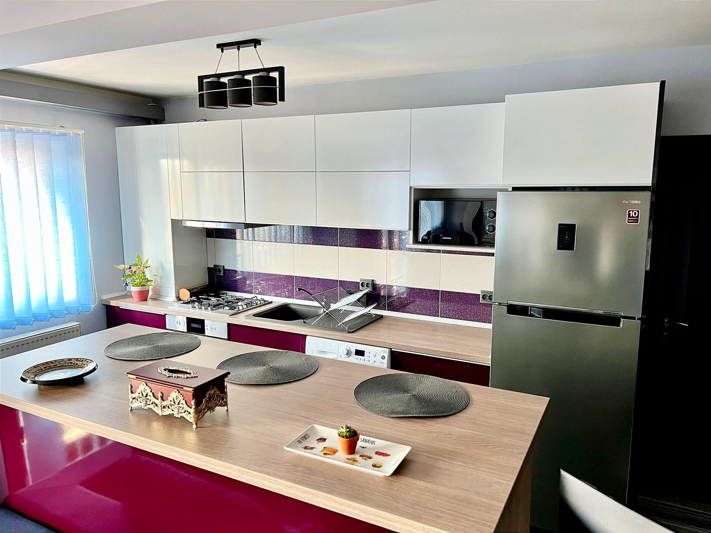 3 Camere cu 2 Parcari   Zona Luminia Europa - Poză 1