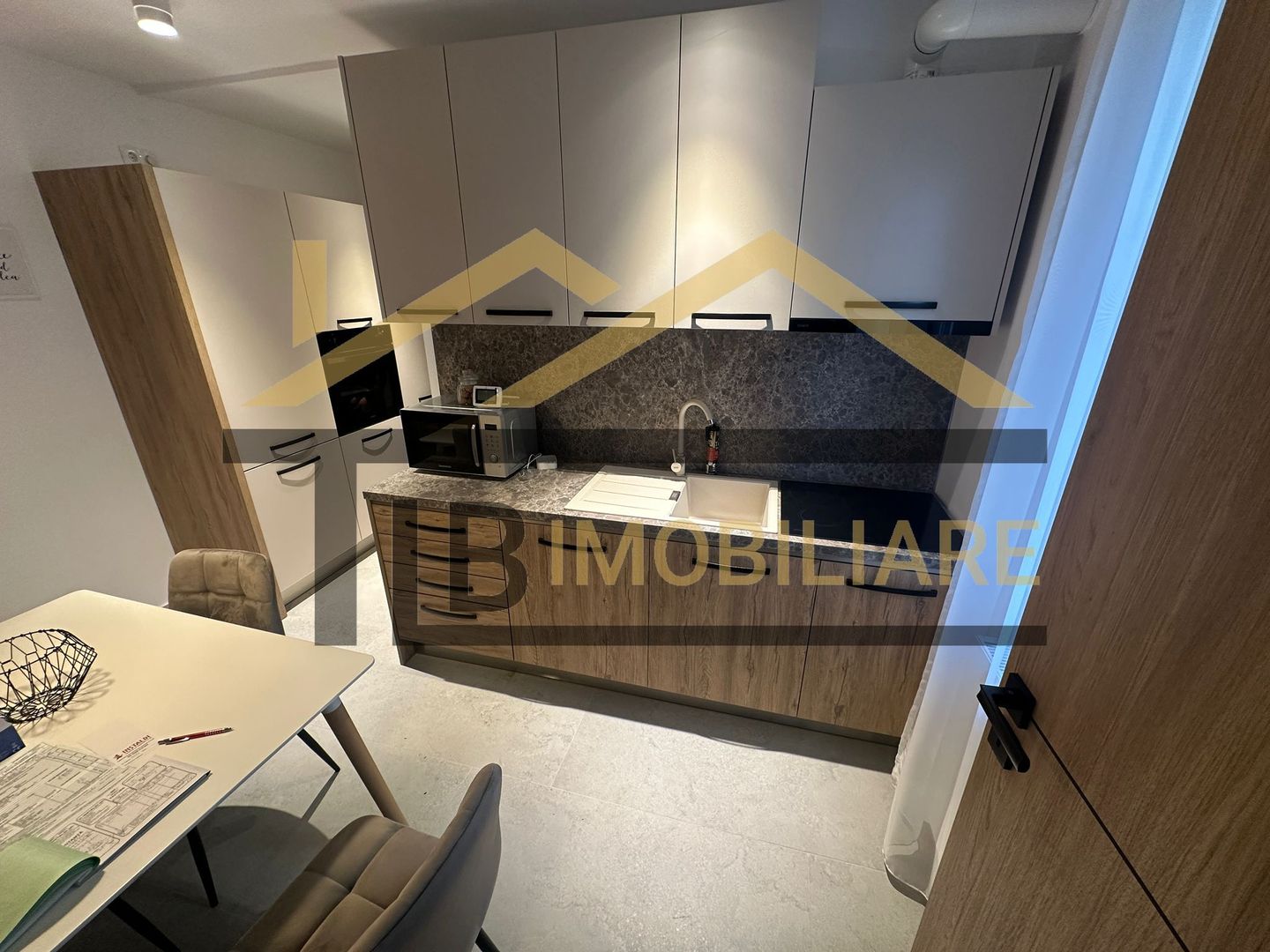 Apartament de 2 camere, 55mp,  decomandat, Zona Semi-Centrala - Poză 6