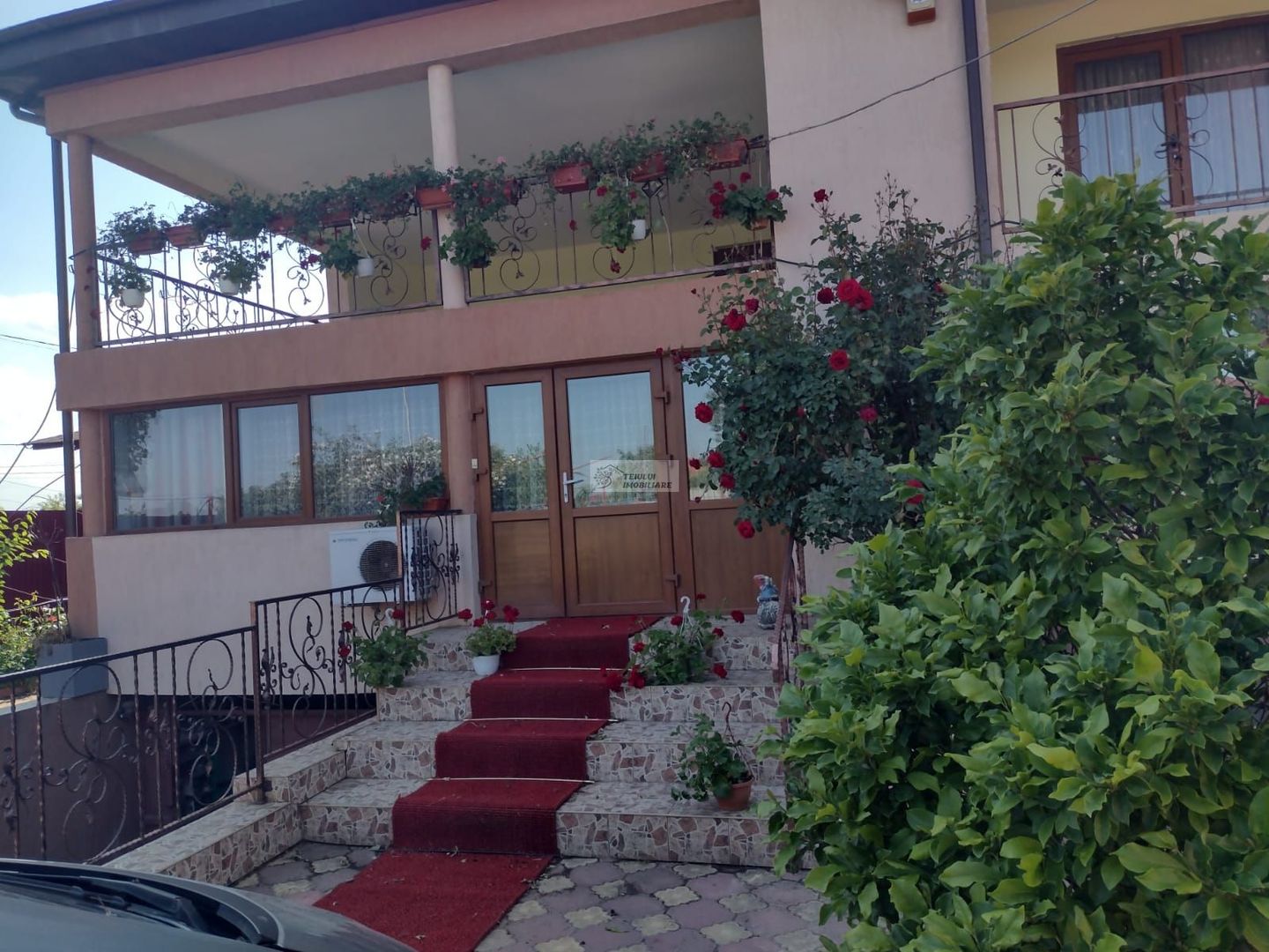 Casa/vila de vanzare in Garoafa /Vrancea - Poză 3