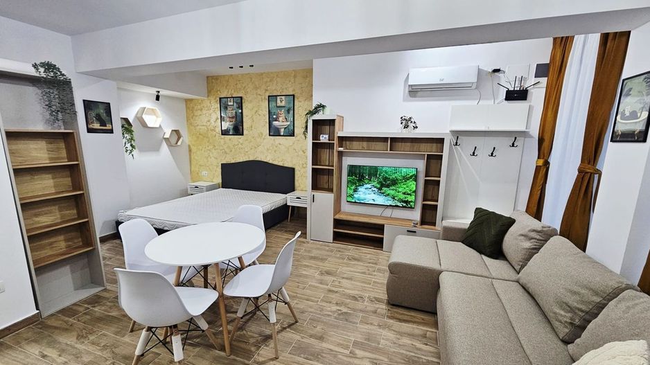 Ultracentral Unirii garsonieră 33mp - Poză 2