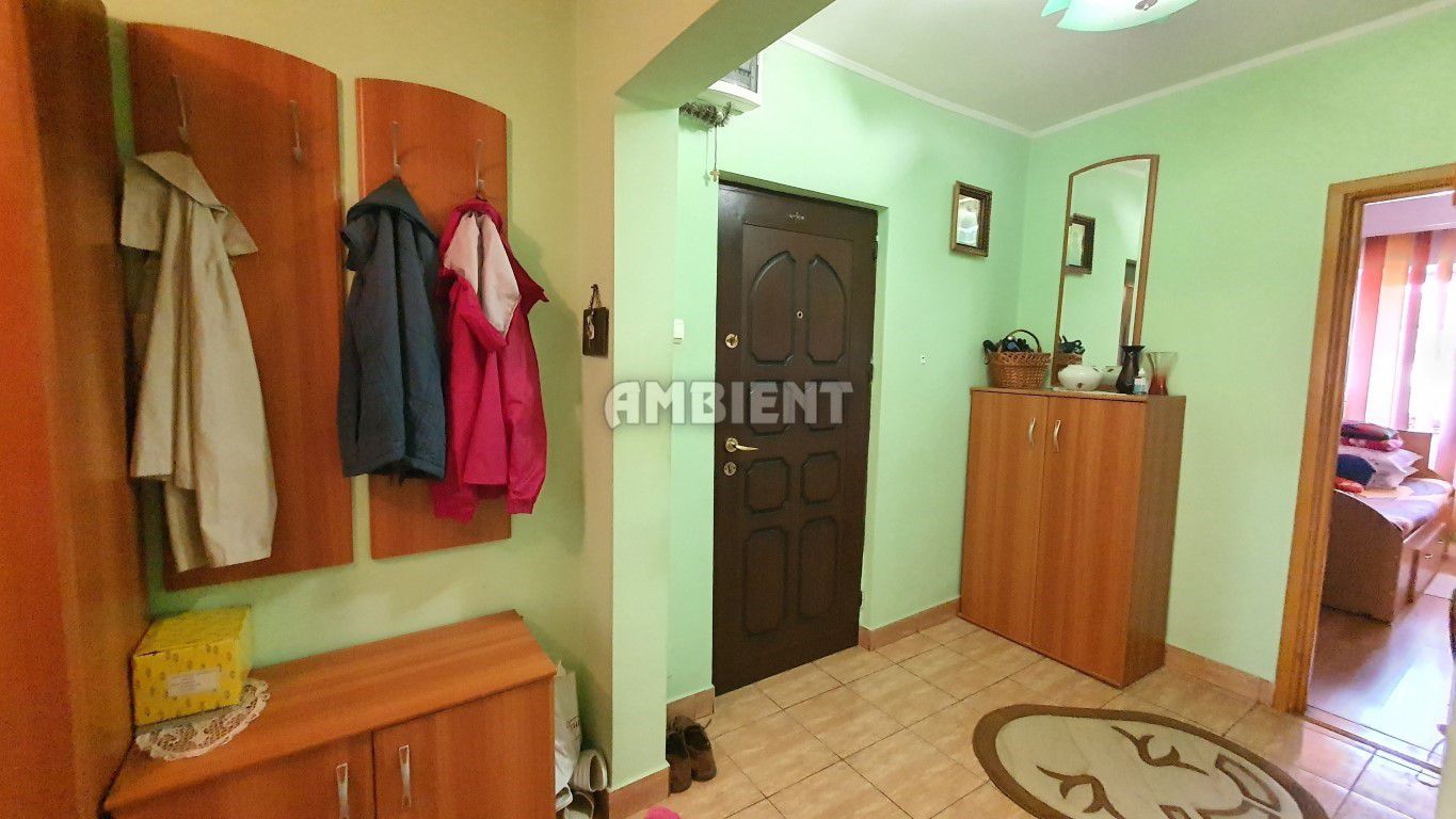 Apartament 3 camere, decomandate, zona TRAIAN; - Poză 6