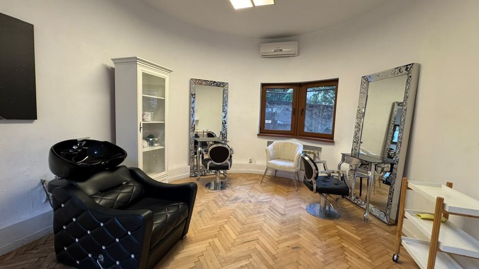 Apartament Victoriei, 79 mp, Parter - Potrivit Locuință sau Spațiu Comercial v19 - Poză 3