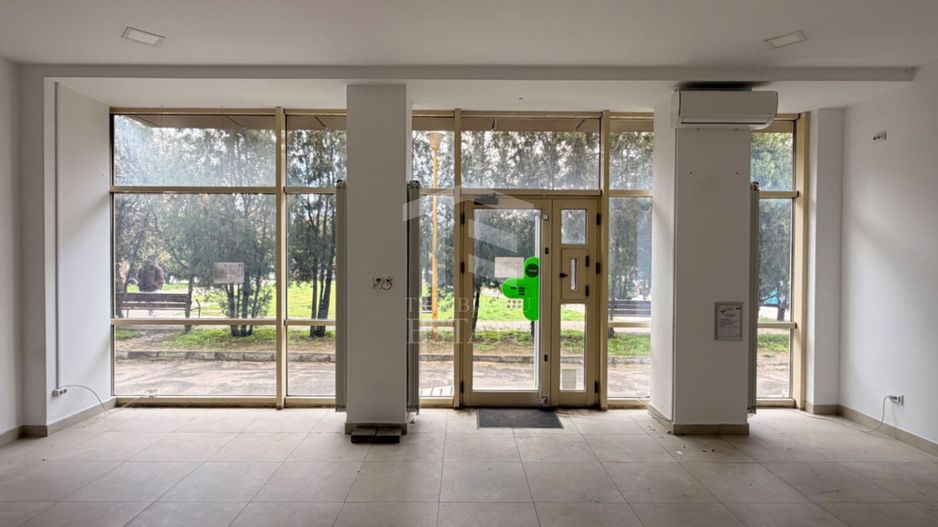 DE INCHIRIAT | SPATIU COMERCIAL | 166 MP - Poză 3