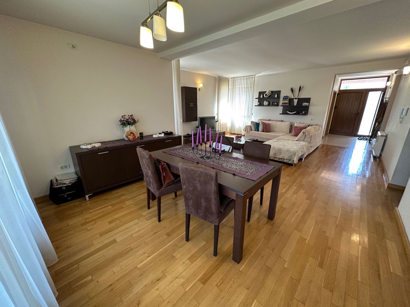 Casa individuala cu garaj  în spate la IKEA - Poză 5