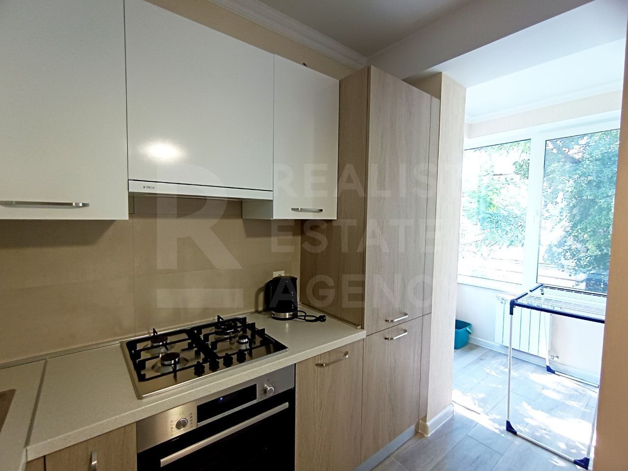Chirie , apartament, 1 cameră + living, str. Vlaicu Pîrcalab, Centru. - Poză 7