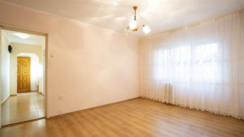 Apartament cu 2 camere etaj 1 semi-decomandat Rogerius - Poză 1