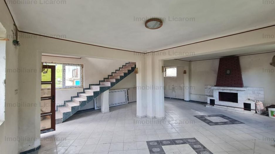 Vila P+E+Pod in Codlea zona cu aer curat,teren 1050 mp - Poză 9