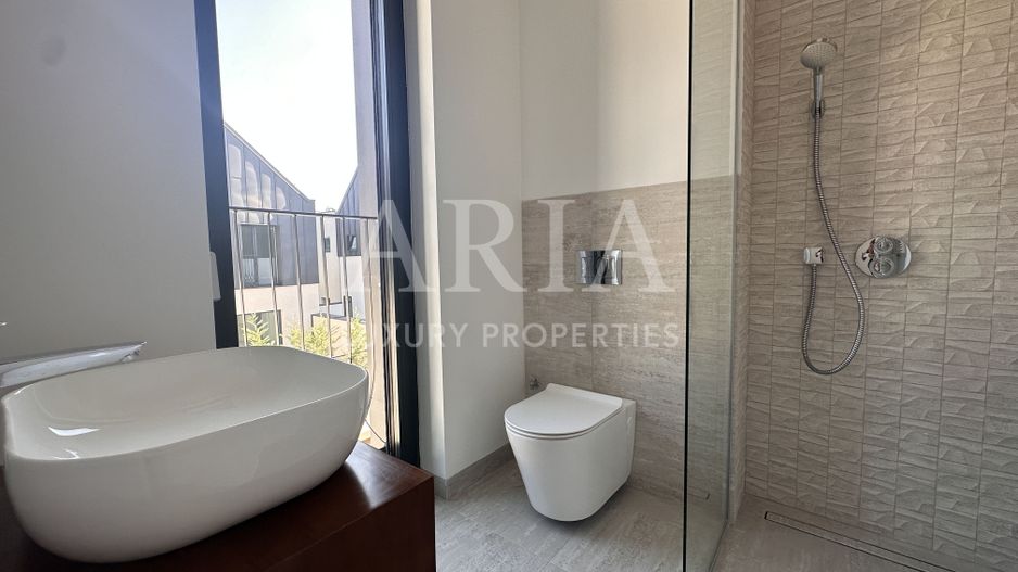 AVALON ESTATE TOWNHOUSE - Poză 13