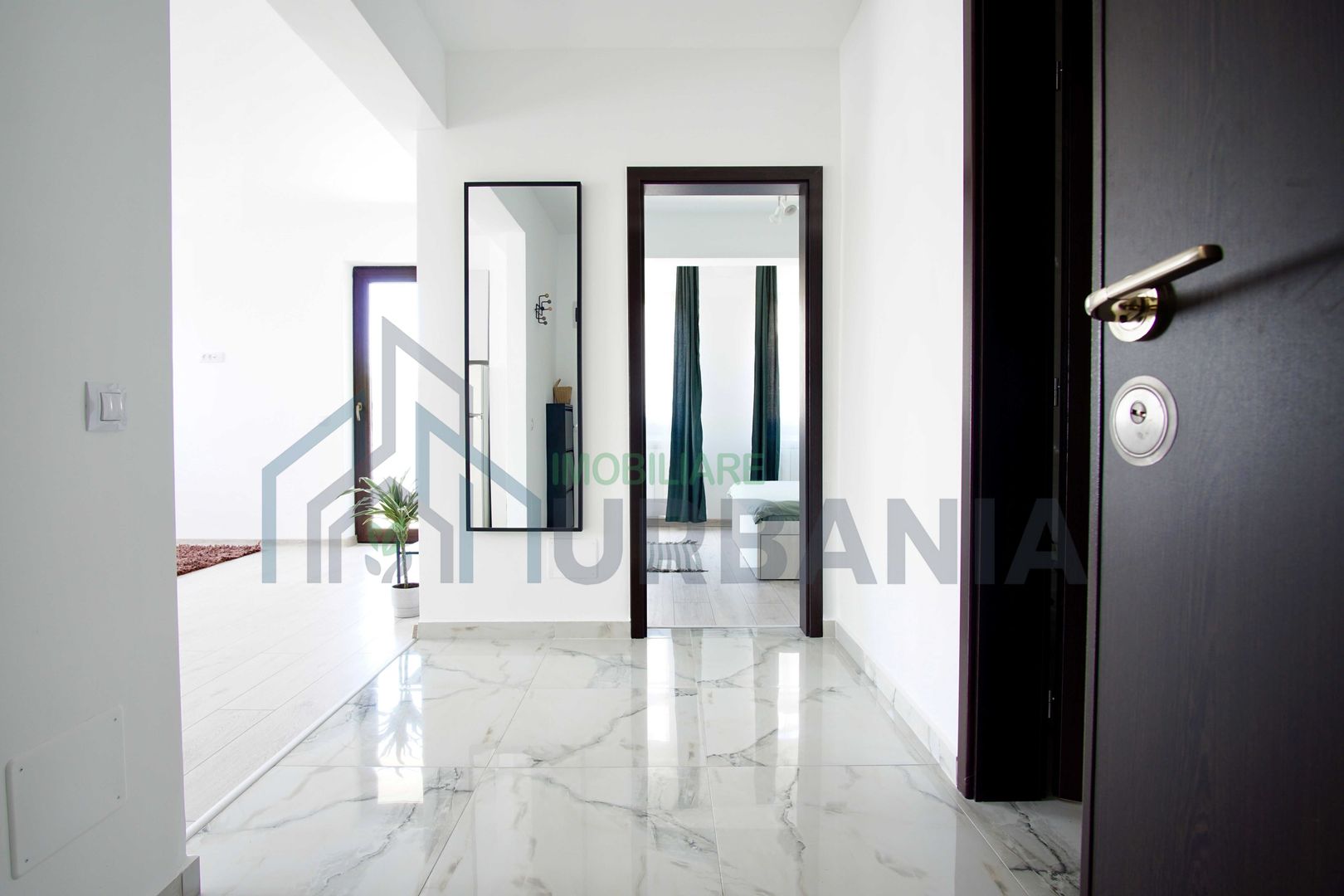 Închiriez apartament 2 camere Brown Luxury - Poză 1