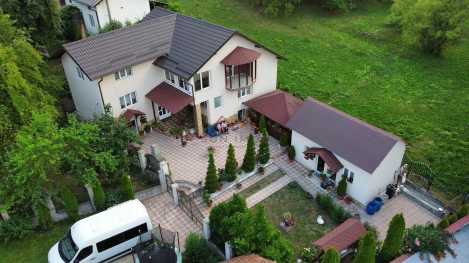 Casa 4 camere, anexe, recent renovata, foisor, teren 781mp, Izvoru, DB - Poză 1