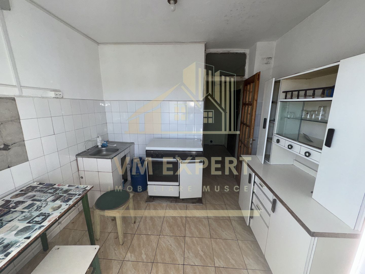 APARTAMENT 3 CAMERE ETAJ 2 CAMPULUNG CARTIER GRADISTE - Poză 8