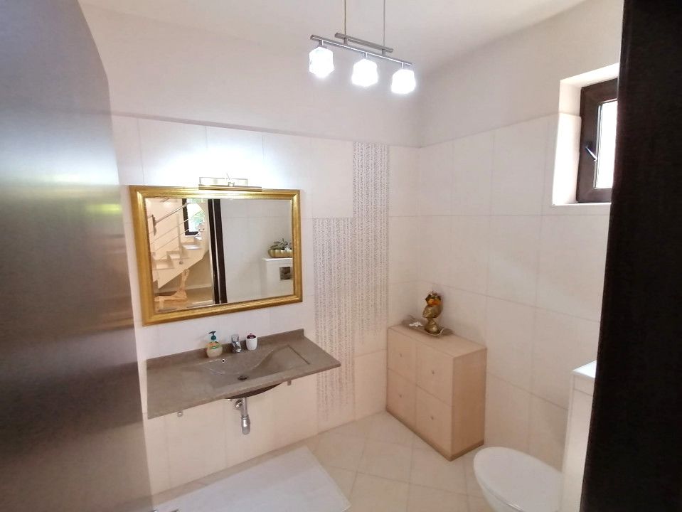 COICIU (Cod 01) Armonie și Eleganță pentru Două Generații! - Poză 17