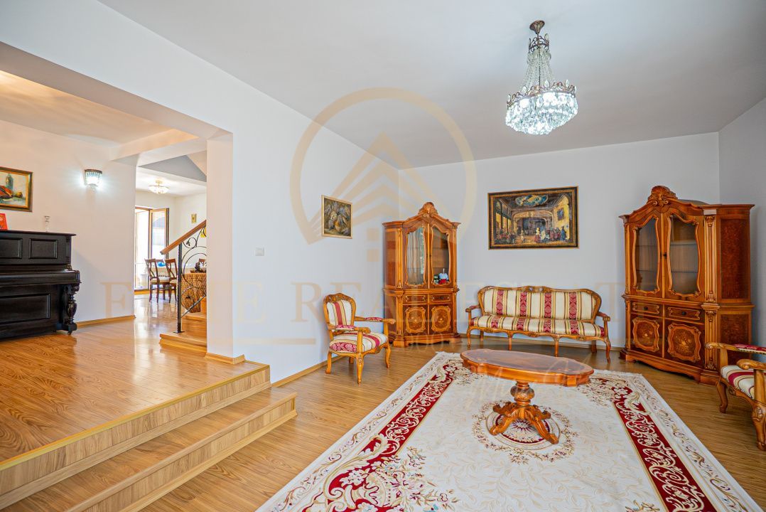 Ovidiu Sud - Zona premium - Vila impozanta, curte mare, garaj, terasa! - Poză 7