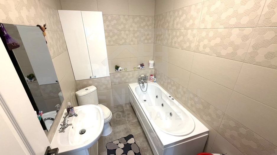 Apartament cu 3 camere si 3 bai in Craiovita Noua - Promenada Mall - - Poză 13