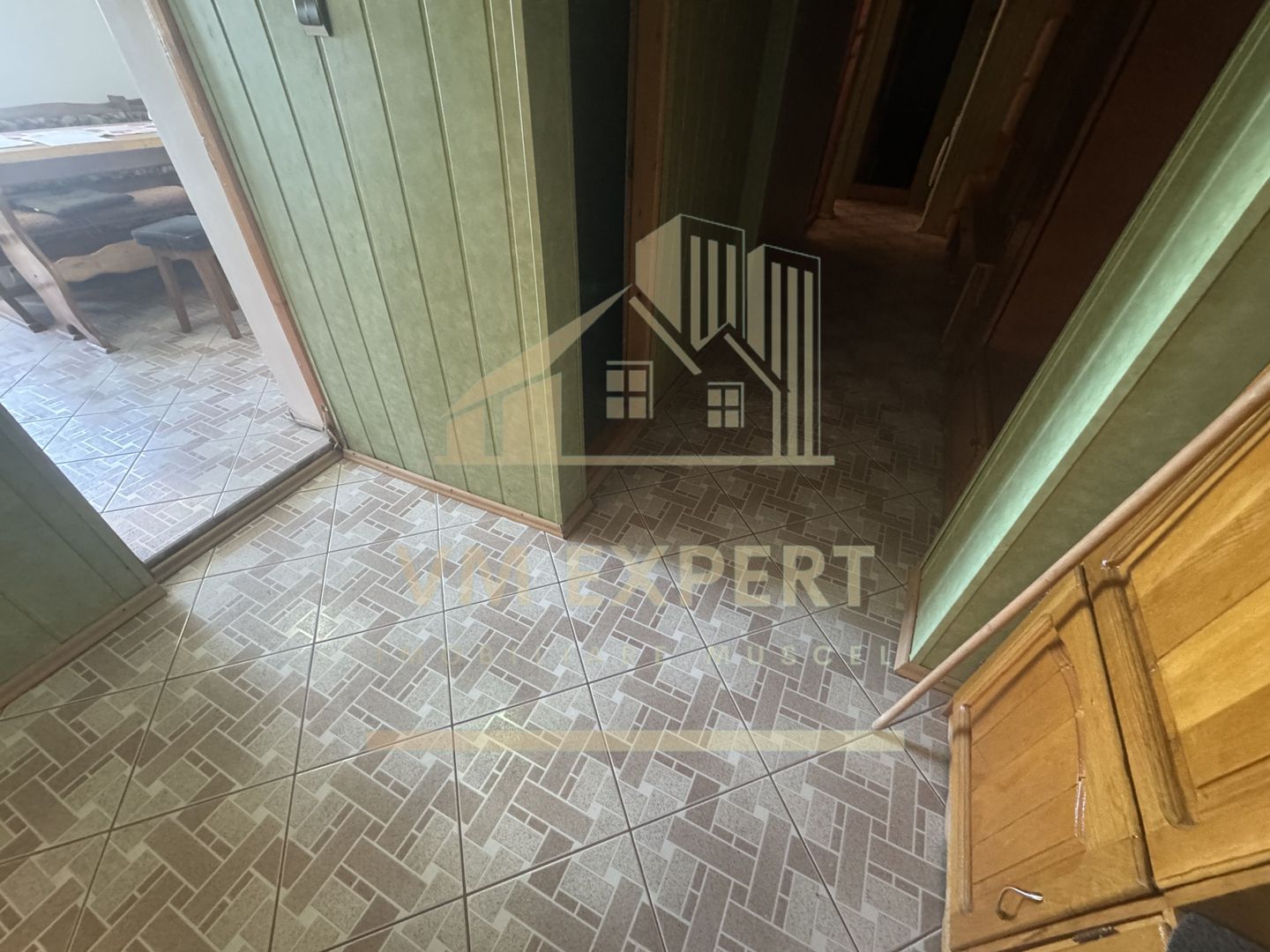 APARTAMENT 3 CAMERE ETAJ 4 GRUI CAMPULUNG - Poză 12