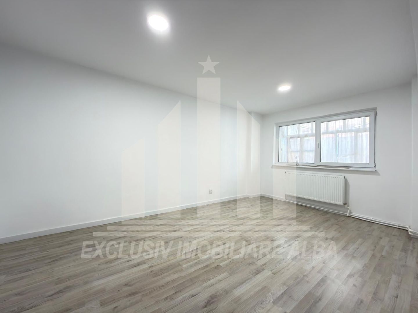 Apartament 2 camere decomandate | 50 mp | Renovat | Cetate - Poză 1