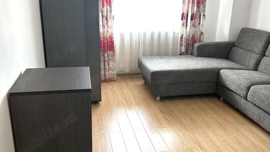 Apartament 3 camere, etaj 1, parcare inclusa, 2 băi, zona Trapezului - Poză 1