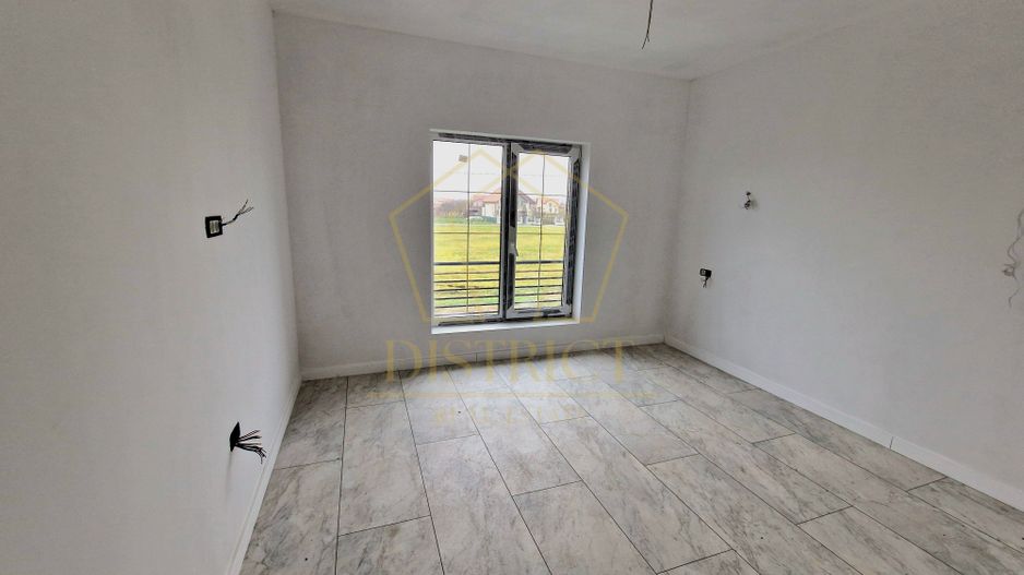 Duplex spatios cu 5 camere | Mosnita Noua - Poză 4