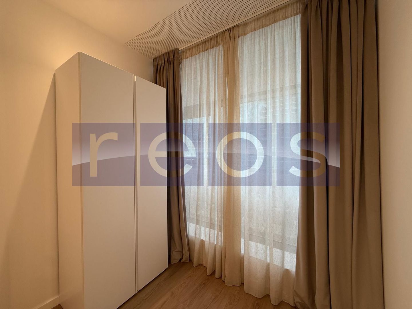 INCHIRIERE 4 CAMERE | ONE NORTH LOFT | MOBILAT SI UTILAT LUX | LOC PARCARE | - Poză 23