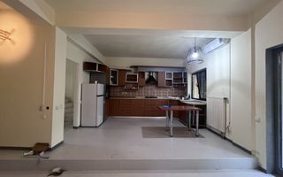 Casă de vânzare | cartier Andrei Mureșanu - Poză 1