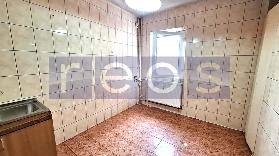 151900 EURO | APARTAMENT 3 CAMERE BLOC REABILITAT PANDURI - Poză 8