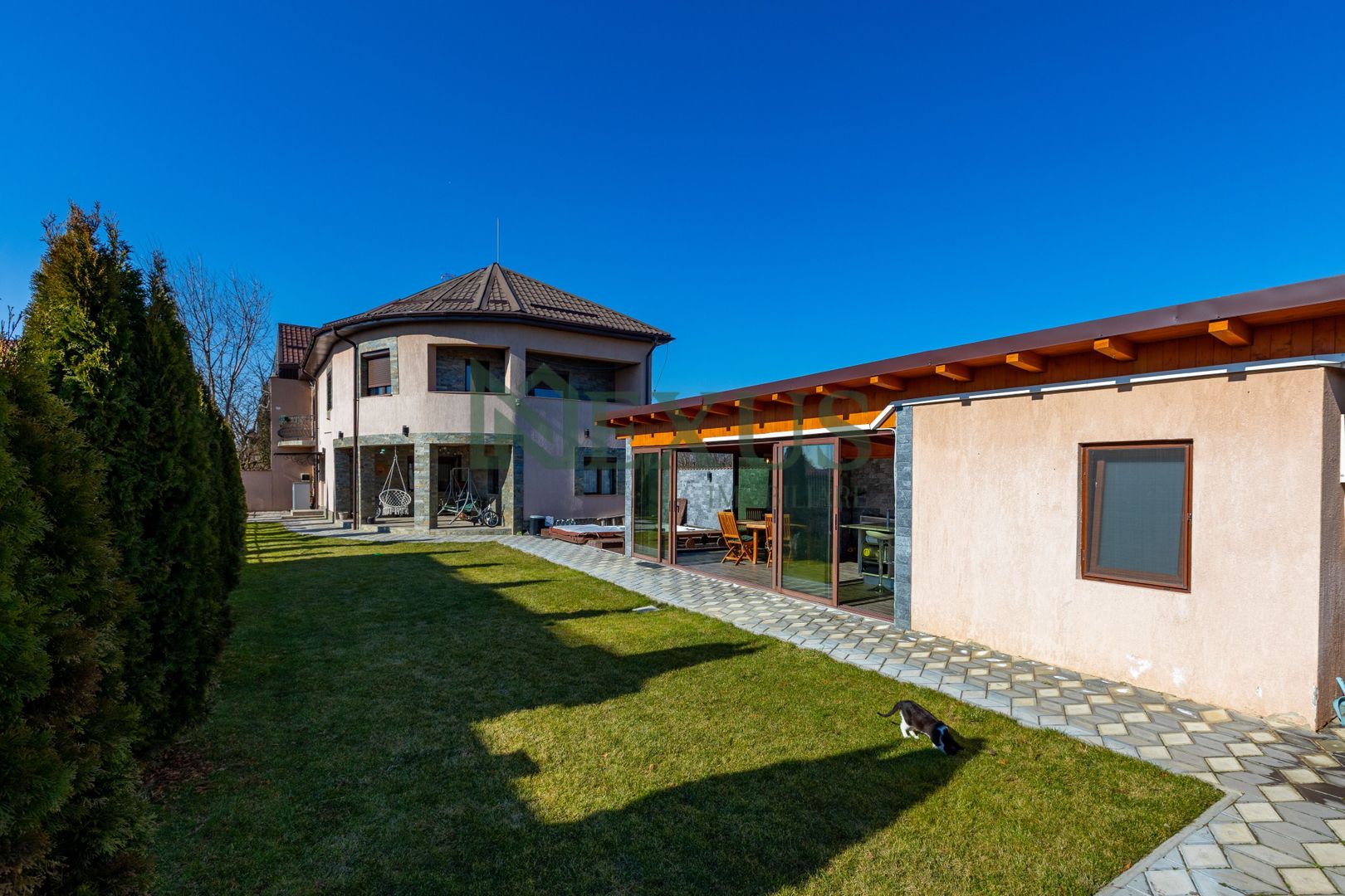 Casă/Vilă modernă de vânzare la intrare în Bogdan Vodă, județul Bacău. - Poză 21