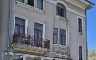 De vanzare Ap. 3 camere,pod, subsol in Vila, Hala Traian, sect. 3 - Poză 1