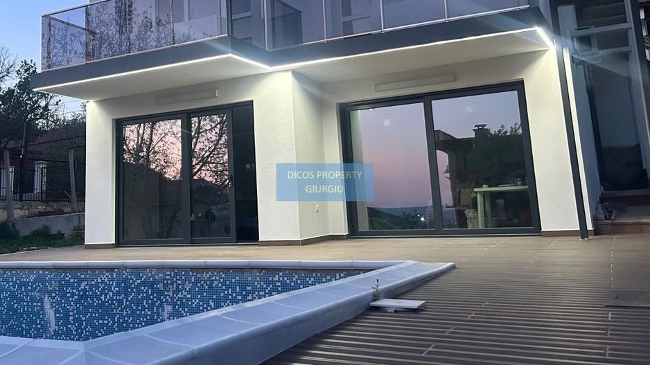 Vila cu piscina stațiunea Albena, pe malul Mării Negre - Poză 7