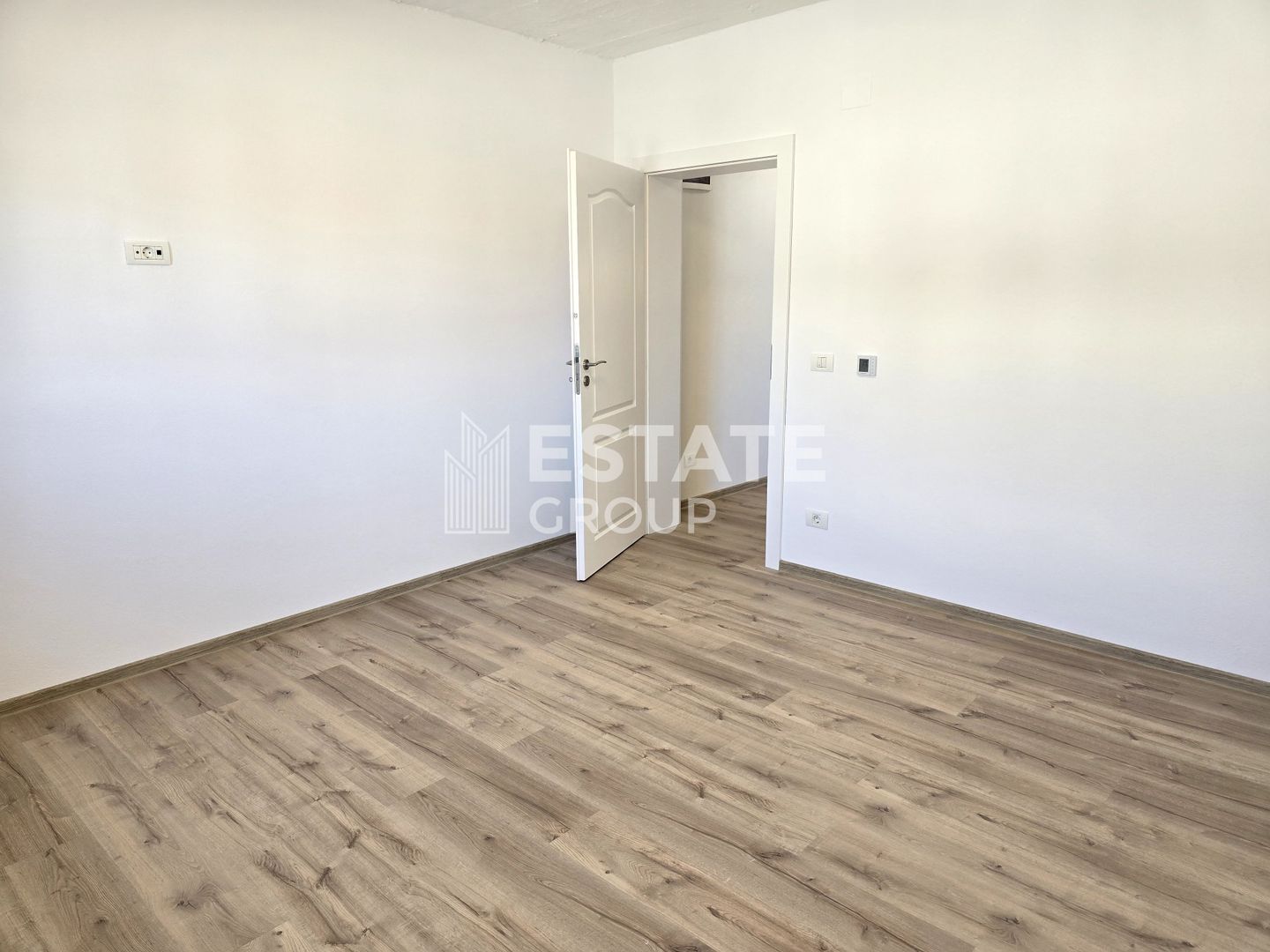 Duplex cu 5 camere in Dumbravita - Poză 8
