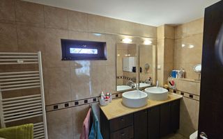 ​Vilă de Lux Unică în Ploiești | 690 mp Utili | Piscină Interioară - Poză 14