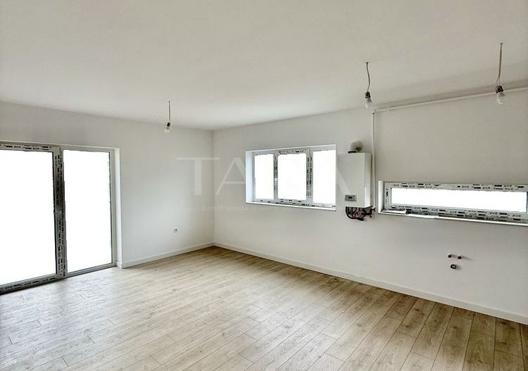 Apartament 3 camere în Florești, cu loc de parcare și gradină. - Poză 2