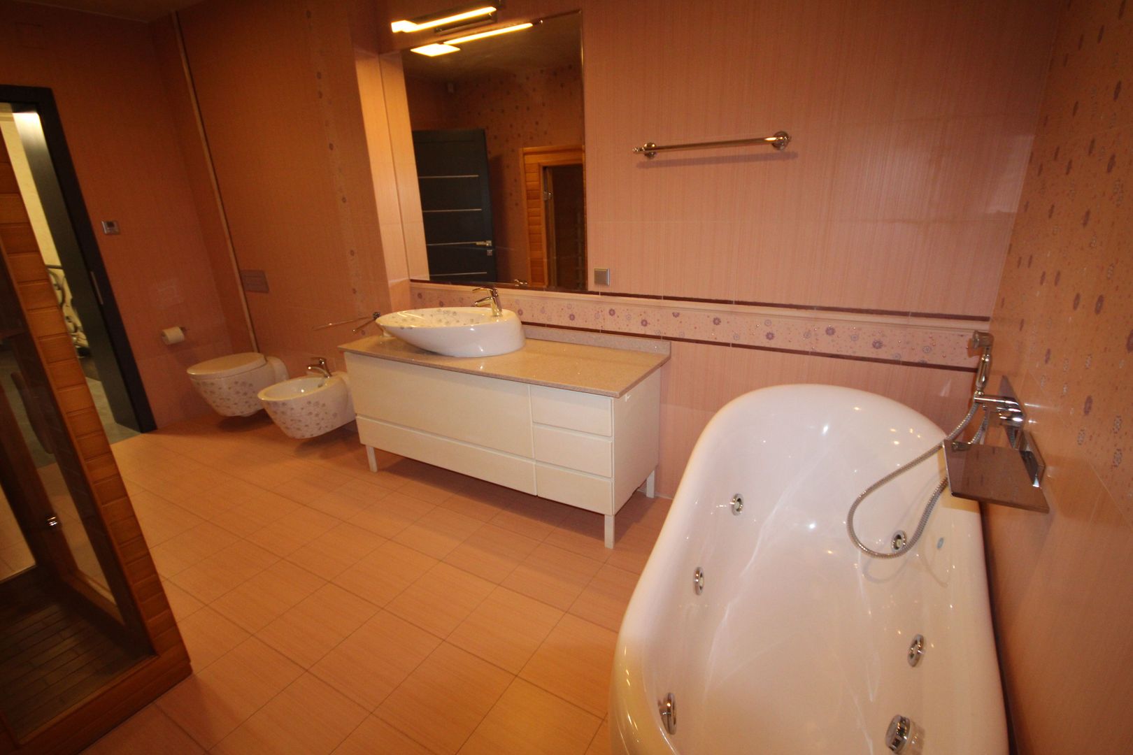 Lux la 5 minute de Iulius Twon - Poză 25