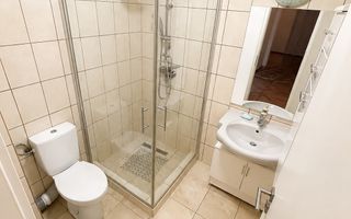 Apartament de închiriat – 3 camere, 2 băi, 72 mp - Poză 9
