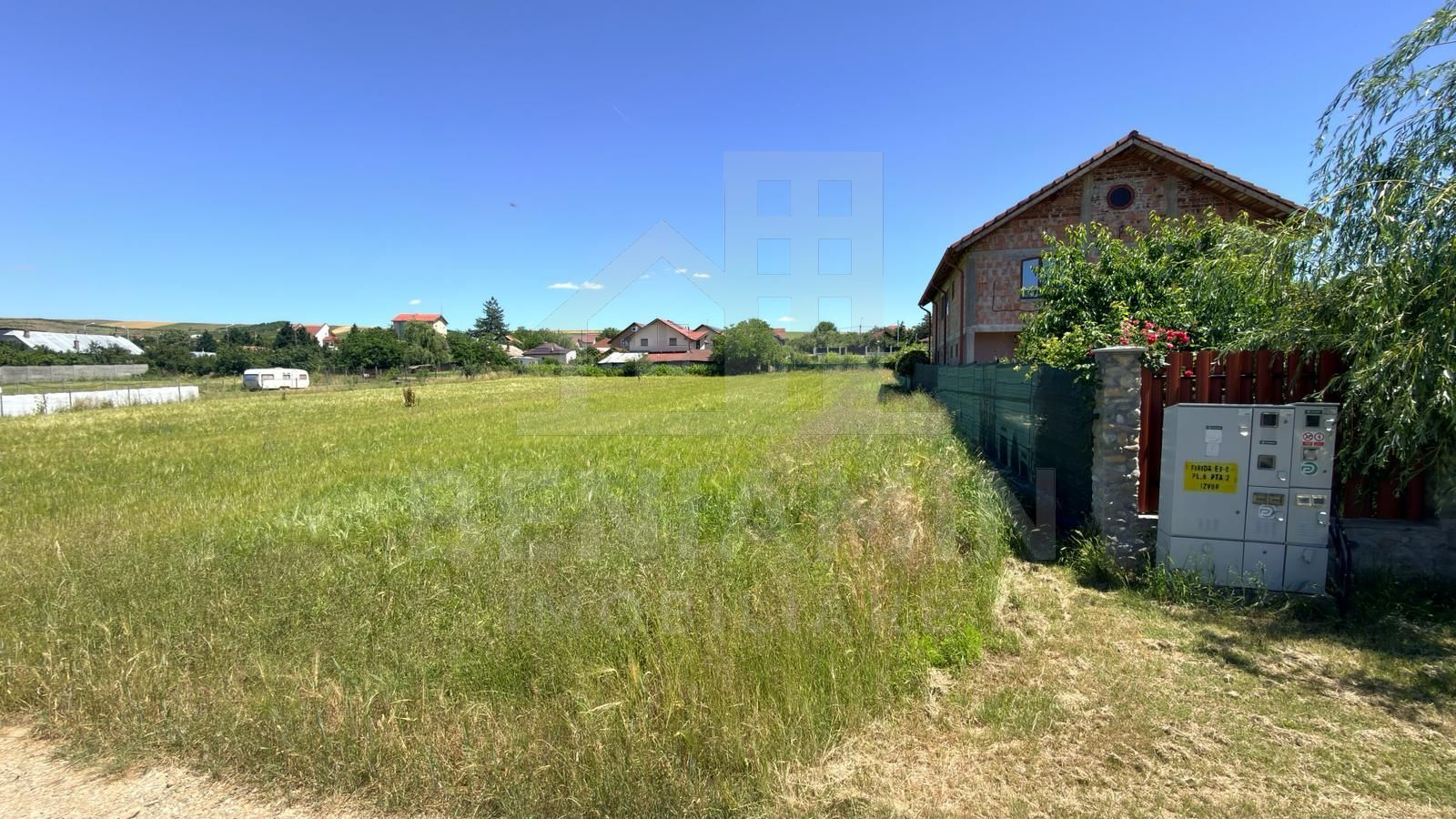 Vand-Teren-Intravilan-1.200-mp-Comuna-Izvoare - Poză 2