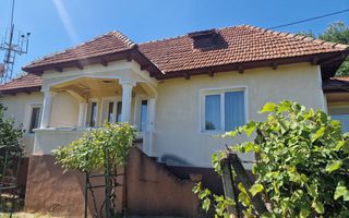 Casa in mediu rural cu teren - Poză 1