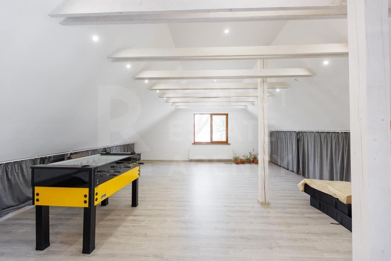 Chirie, casă/vilă, 6 camere, situată in inima capitalei - Poză 13