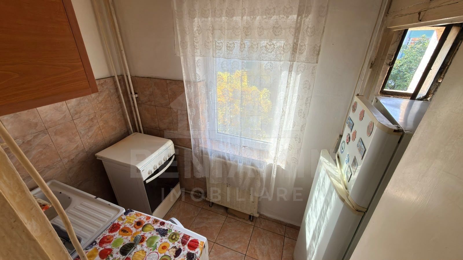 Garsoniera decomandata zona Sucpi Electroputere etaj 2 centrala - Poză 2