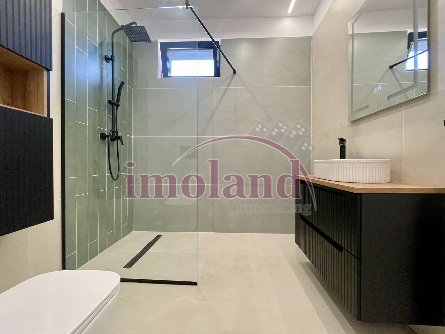 Vanzare Vila 250 mp 6 camere 4 bai, finisaje premium | Iancu Nicolae - Poză 19