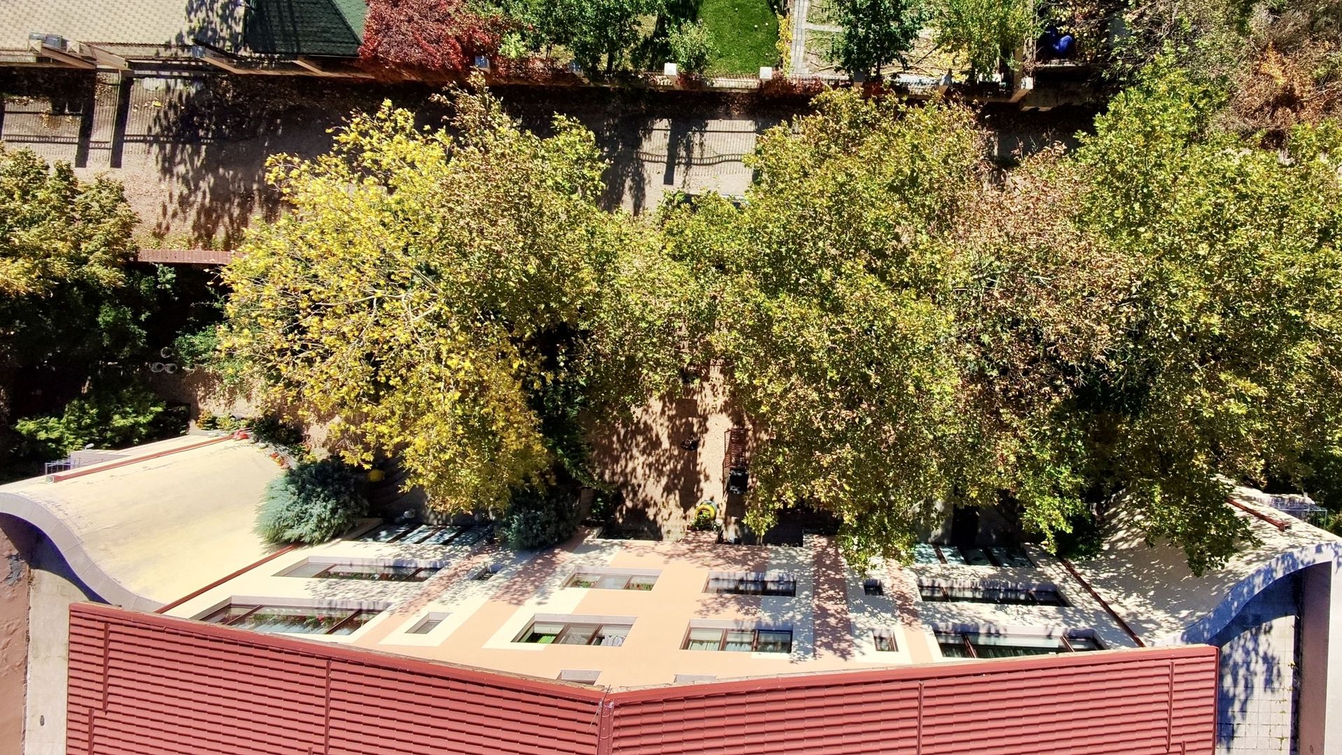 Duplex 14 camere Pantelimon Cernica 864 mp desfasurati - Poză 4