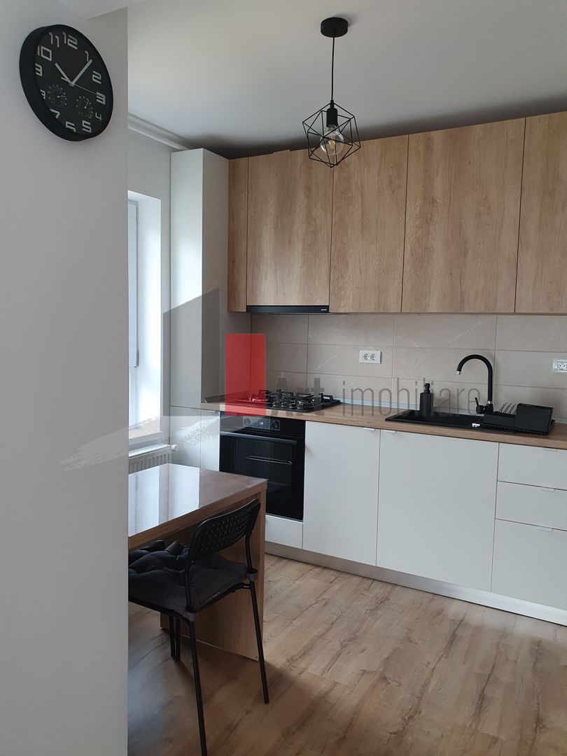 Inchiriere Apartament 2 Camere Panorama City - Poză 3