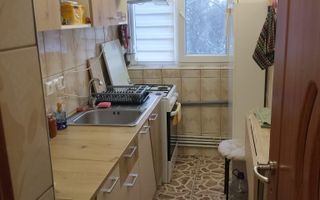 Apartament mobilat cu 2 camere in zona Dacia etaj intermediar - Poză 9