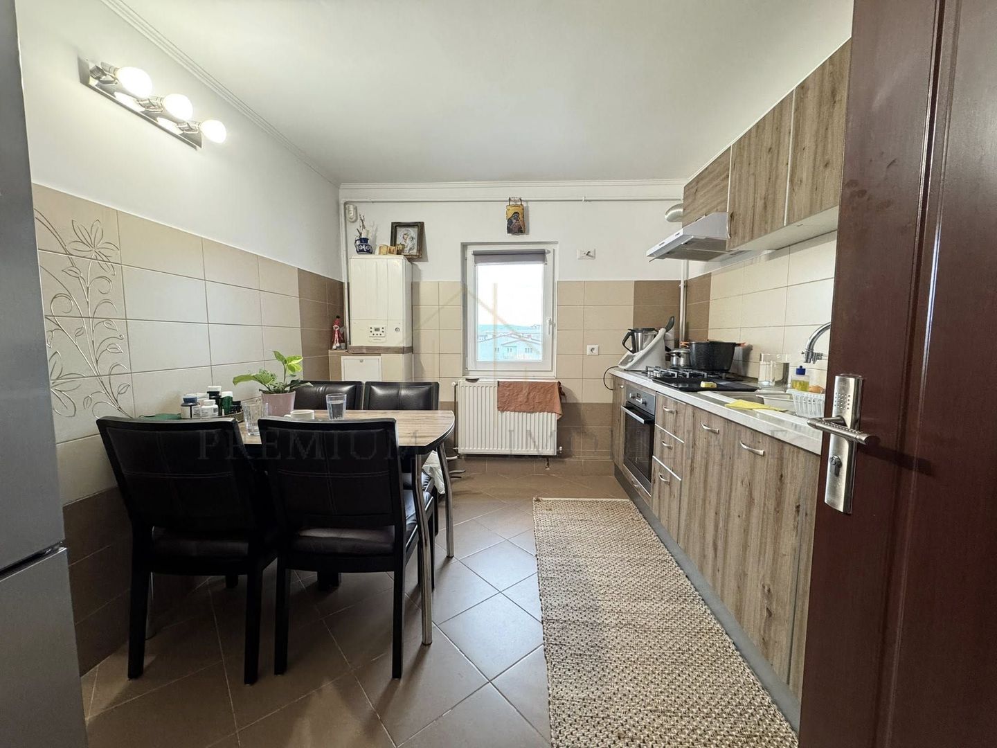 Apartament 3 Camere - Zona de jos - Poză 4