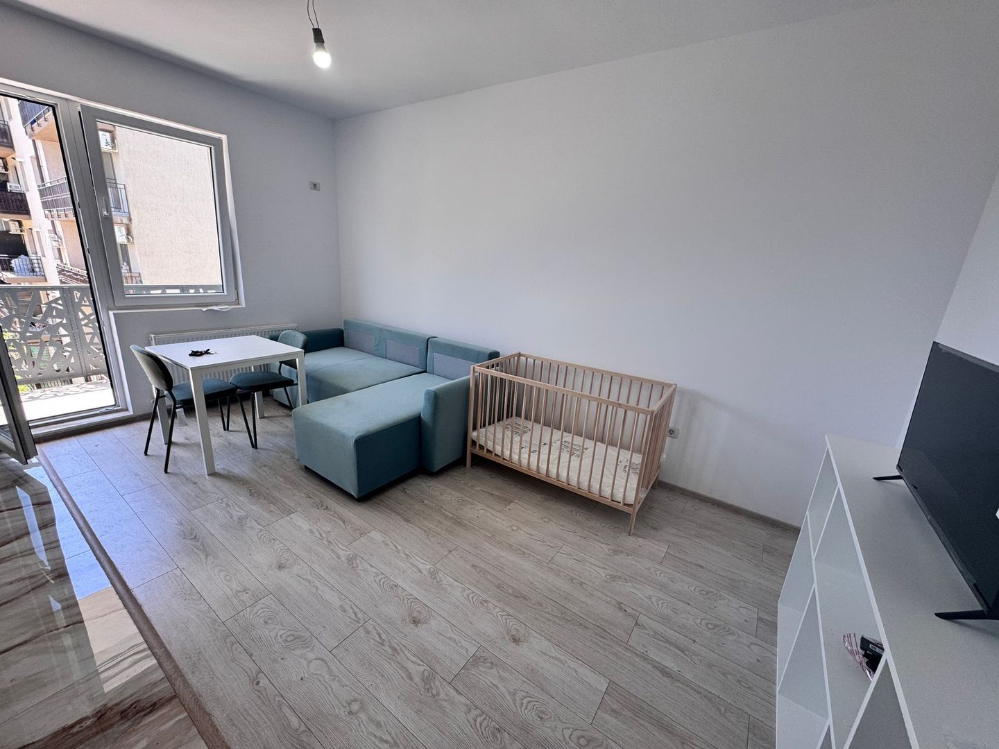 AP.  TIP STUDIO - PARCARE INCLUSA, CENTRALA PROPRIE, PRIMA INCHIRIERE - Poză 1